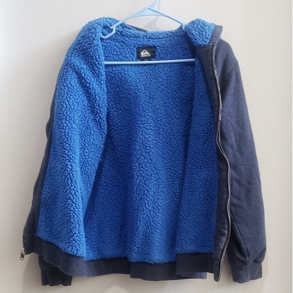 Boys Quick Silver zip up jacket size - Picture 3 of 4
